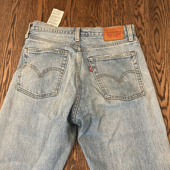 Levi Wedgie Straight Jean size 27 - Picture 3 of 3